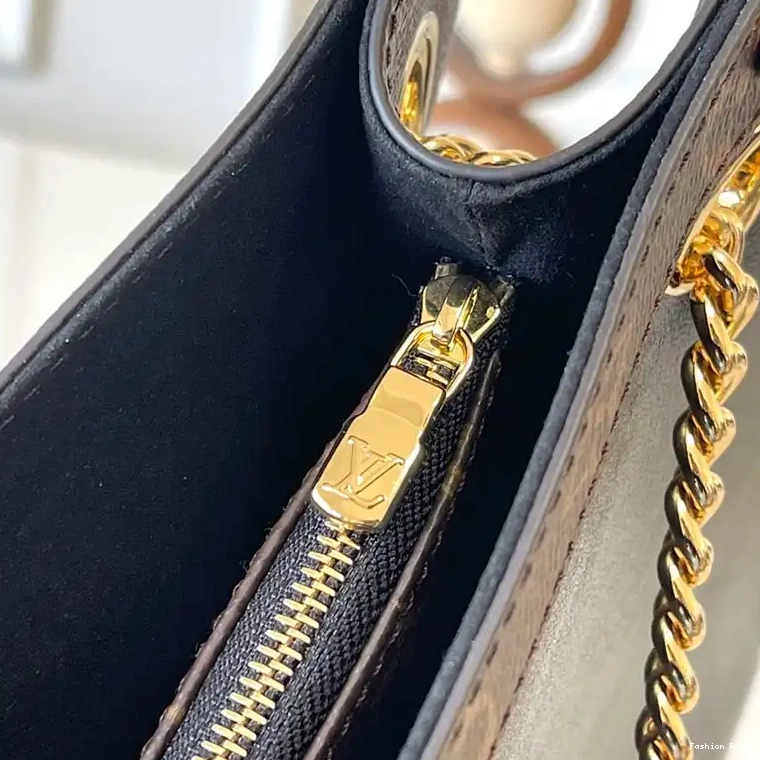 Fashion Reps LV 2411YA0180 Bags 0505